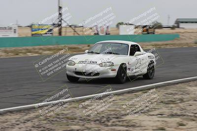 media/Jun-01-2025-CalClub SCCA (Sun) [[eae223c5dd]]/Group 5/Race (Front Straight)/